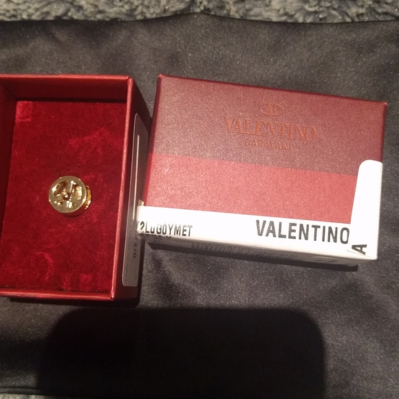 Valentino Jewelry - Beautiful pendant by Valentino